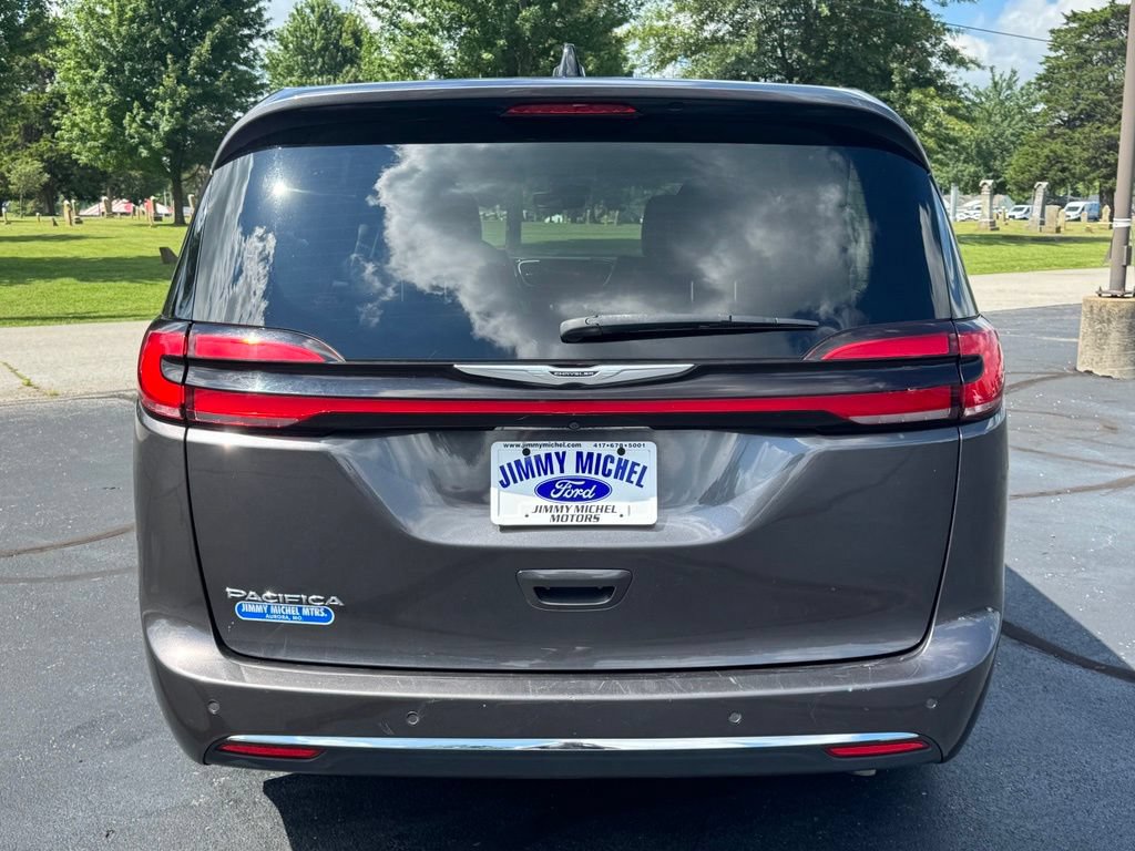Used 2023 Chrysler Pacifica Touring-L FWD image 25