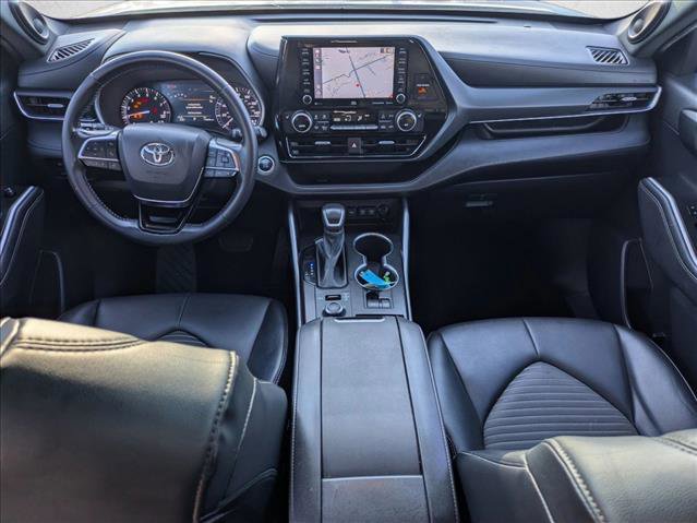 Used 2021 Toyota Highlander XSE AWD/4WD image 18