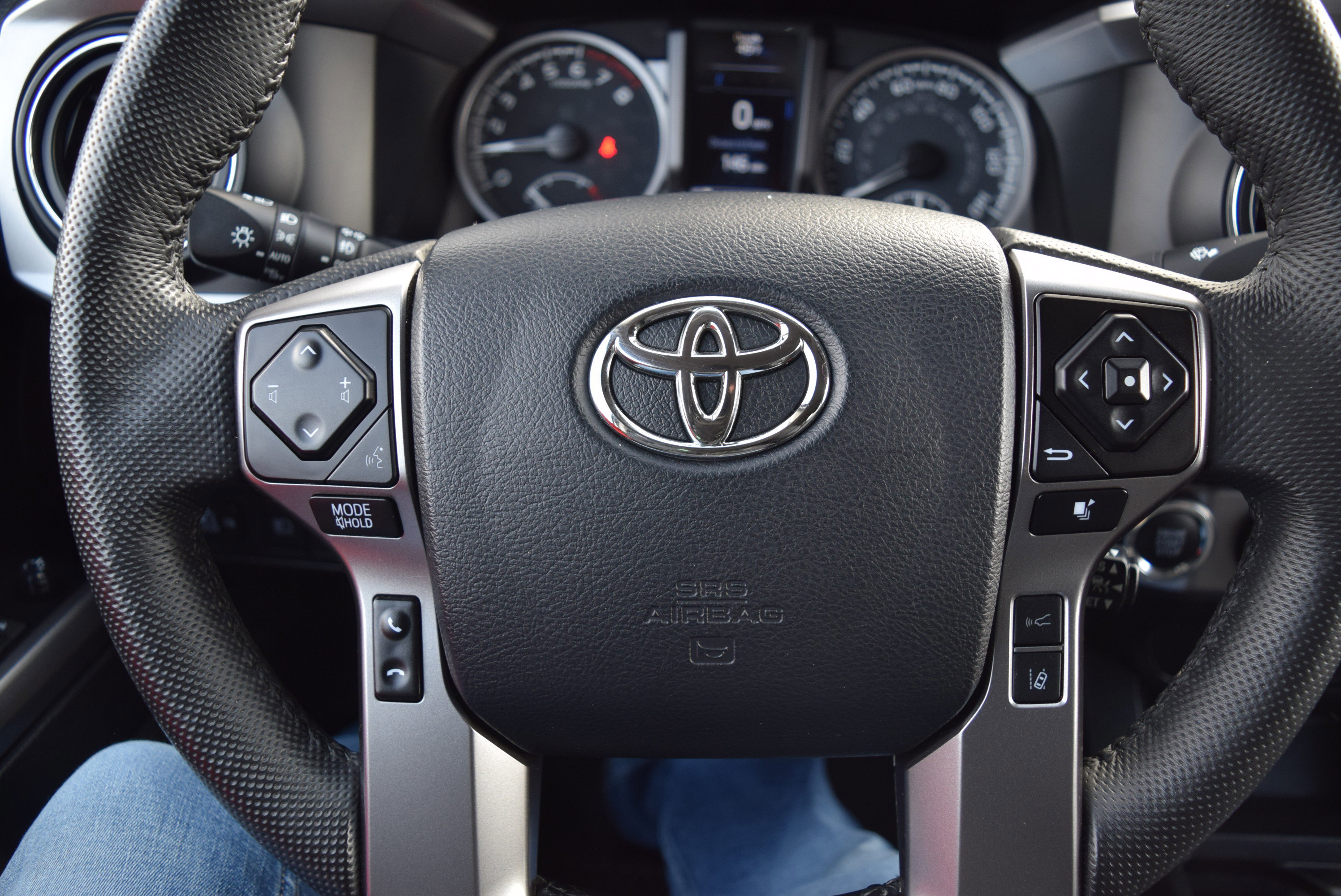 Used 2023 Toyota Tacoma SR5 AWD/4WD image 11