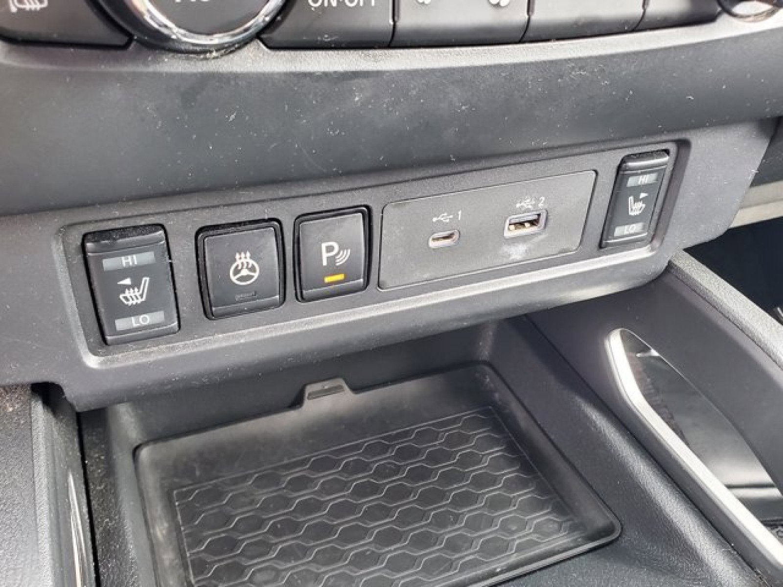 Used 2022 Nissan Frontier SV image 23