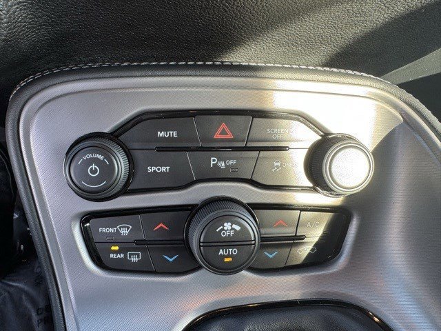 Used 2023 Dodge Challenger R/T w/ Blacktop Package image 21