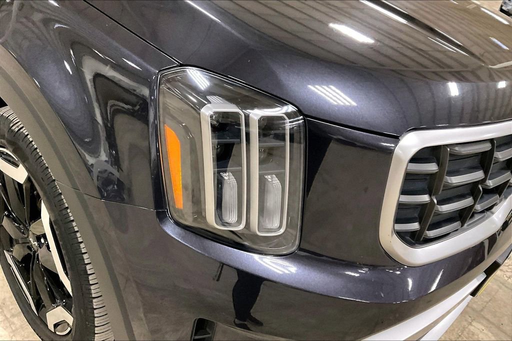 Used 2025 Kia Telluride S AWD/4WD image 28