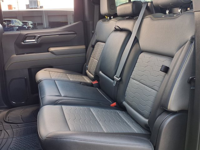 Used 2023 Chevrolet Silverado 1500 ZR2 w/ Technology Package AWD/4WD image 7