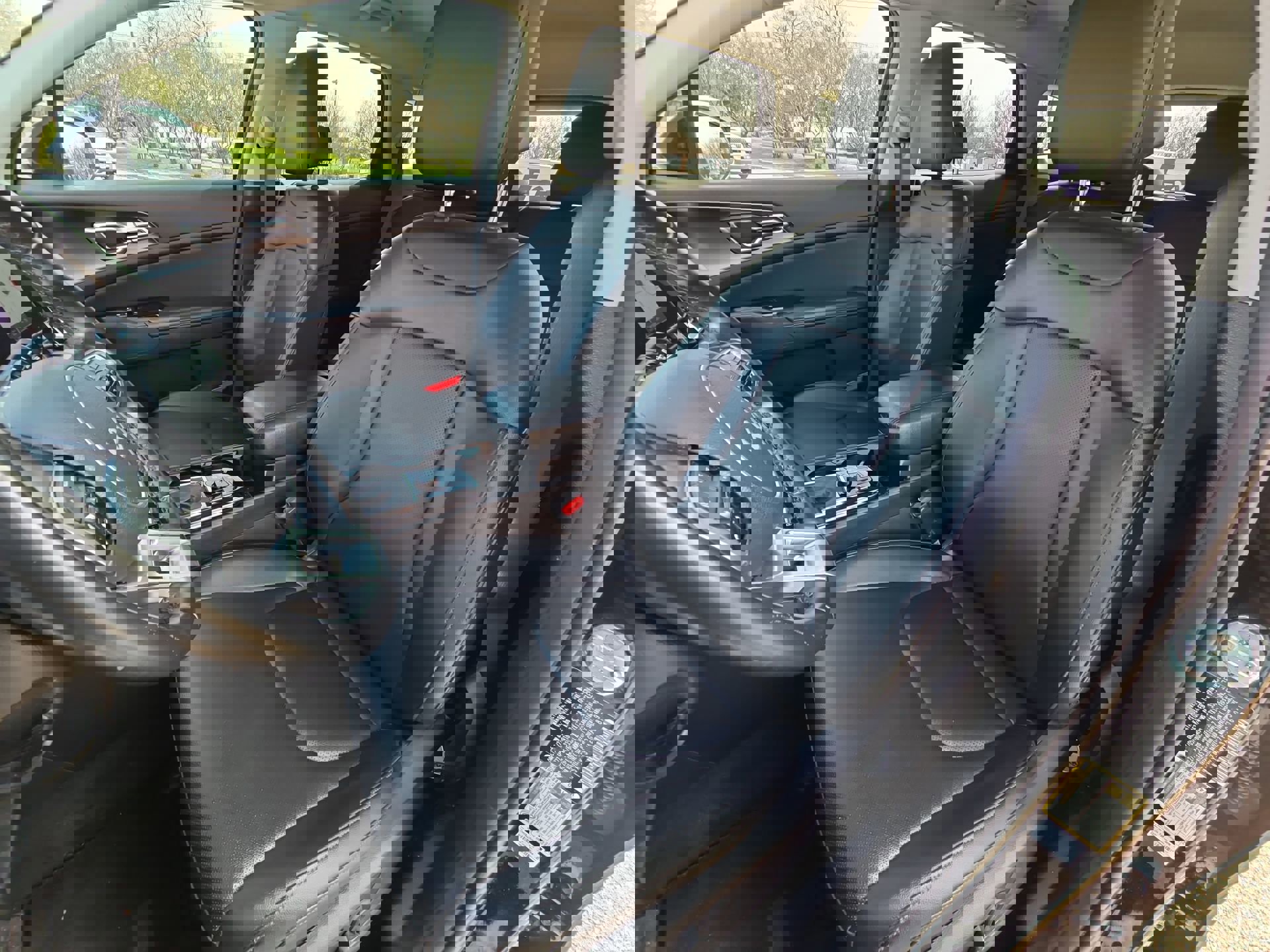 Used 2023 Kia Sportage EX image 11