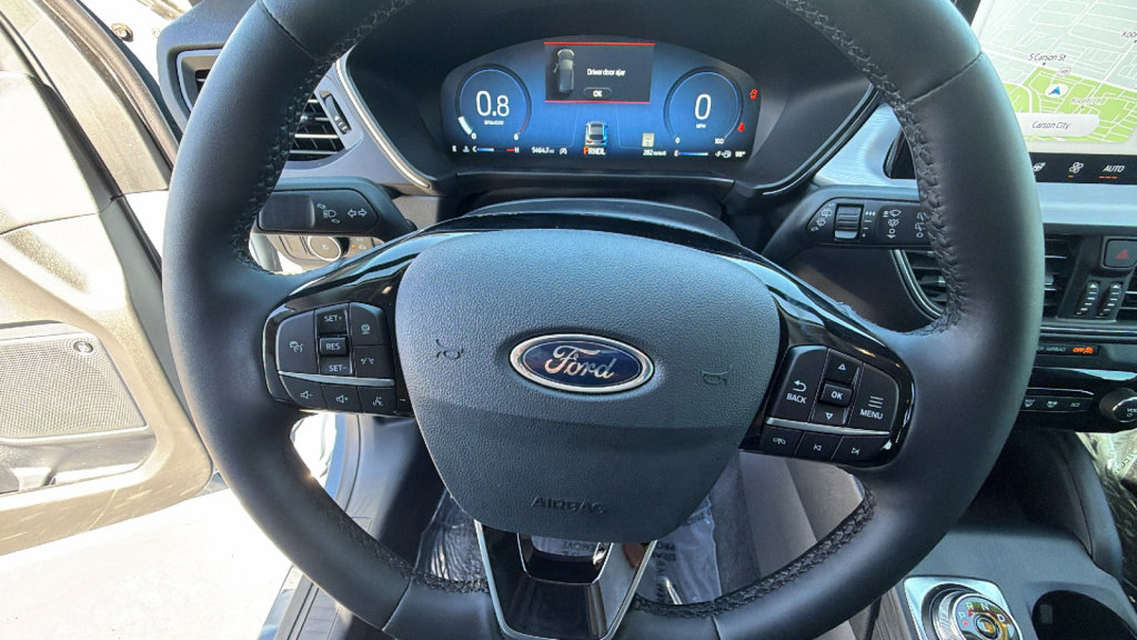 Certified 2024 Ford Escape Platinum w/ Premium Technology Package AWD/4WD image 18