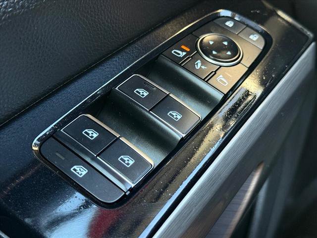 Used 2023 Nissan Pathfinder Platinum AWD/4WD image 15