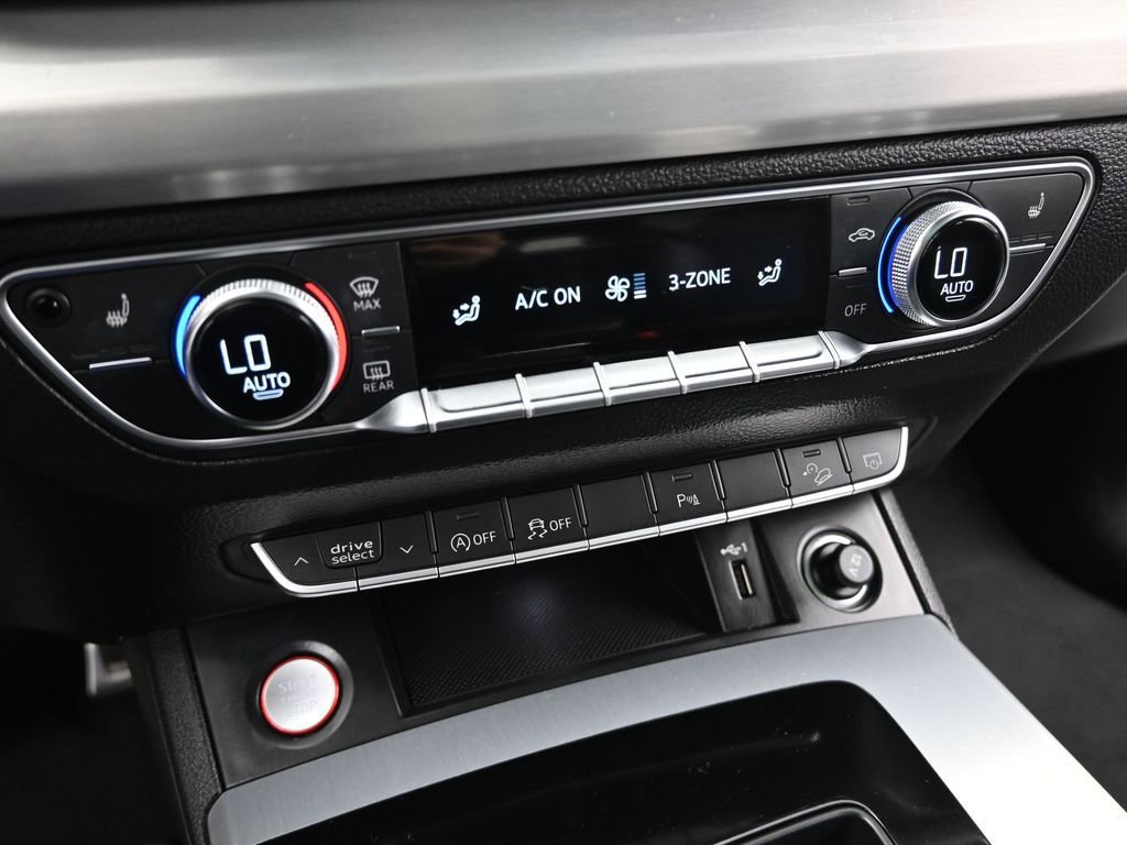 Used 2021 Audi SQ5 Premium w/ Convenience Package image 44