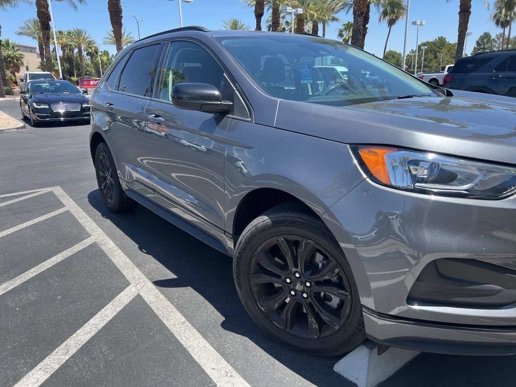 Certified 2024 Ford Edge SE w/ Black Appearance Package AWD/4WD image 1