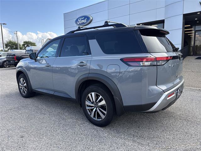 Used 2022 Nissan Pathfinder SL FWD image 13