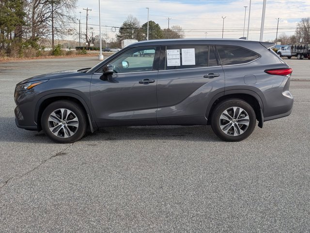 Used 2020 Toyota Highlander XLE image 7