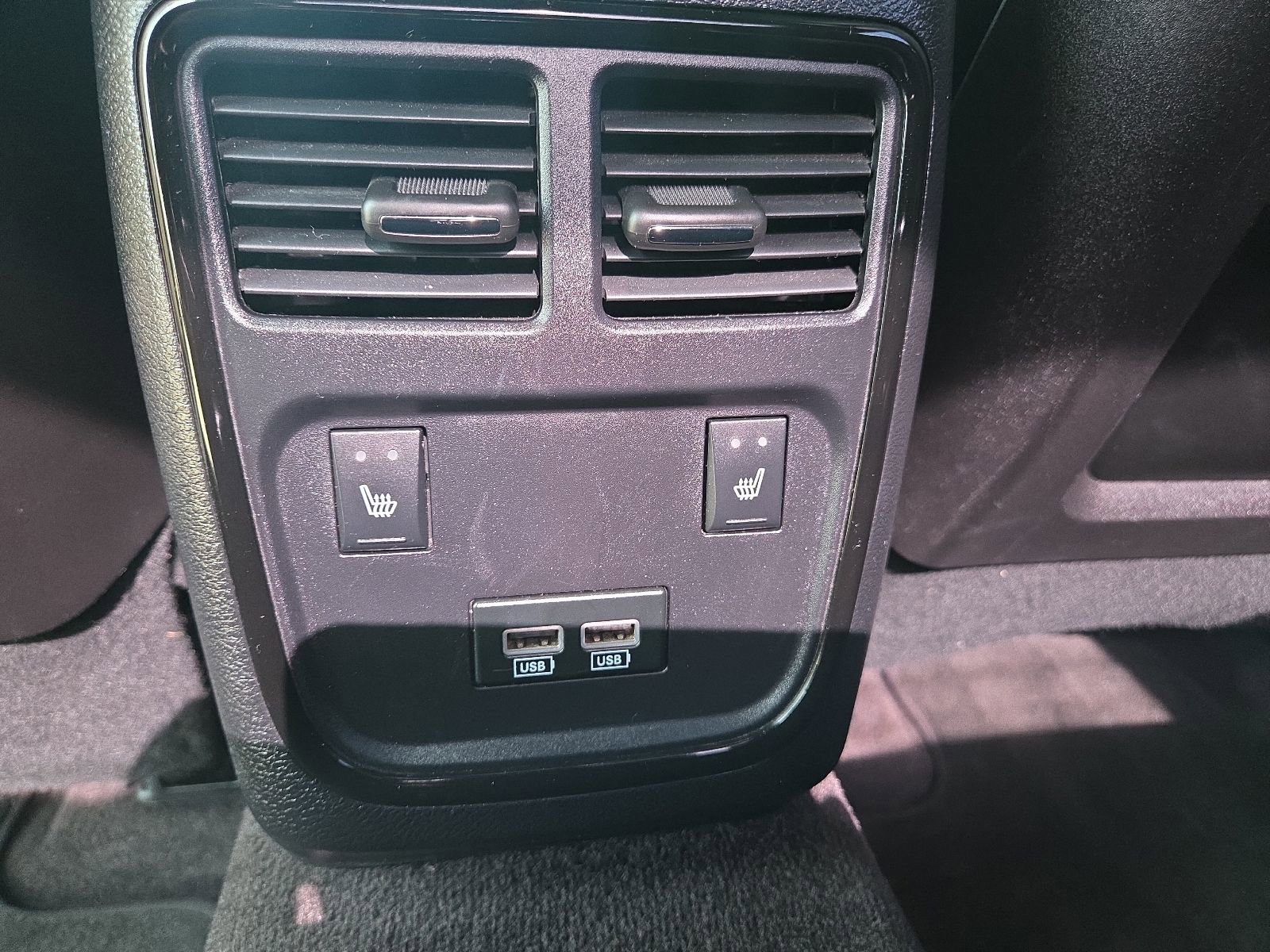 Used 2018 Dodge Charger R/T RWD image 17