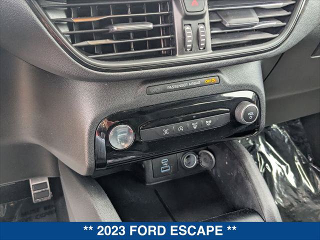 Certified 2023 Ford Escape ST-Line w/ Tech Pack #1 FWD image 17