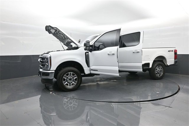 Certified 2025 Ford F350 Lariat image 37
