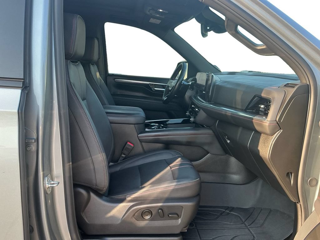 Used 2025 Chevrolet Tahoe RST w/ Comfort Package RWD image 22