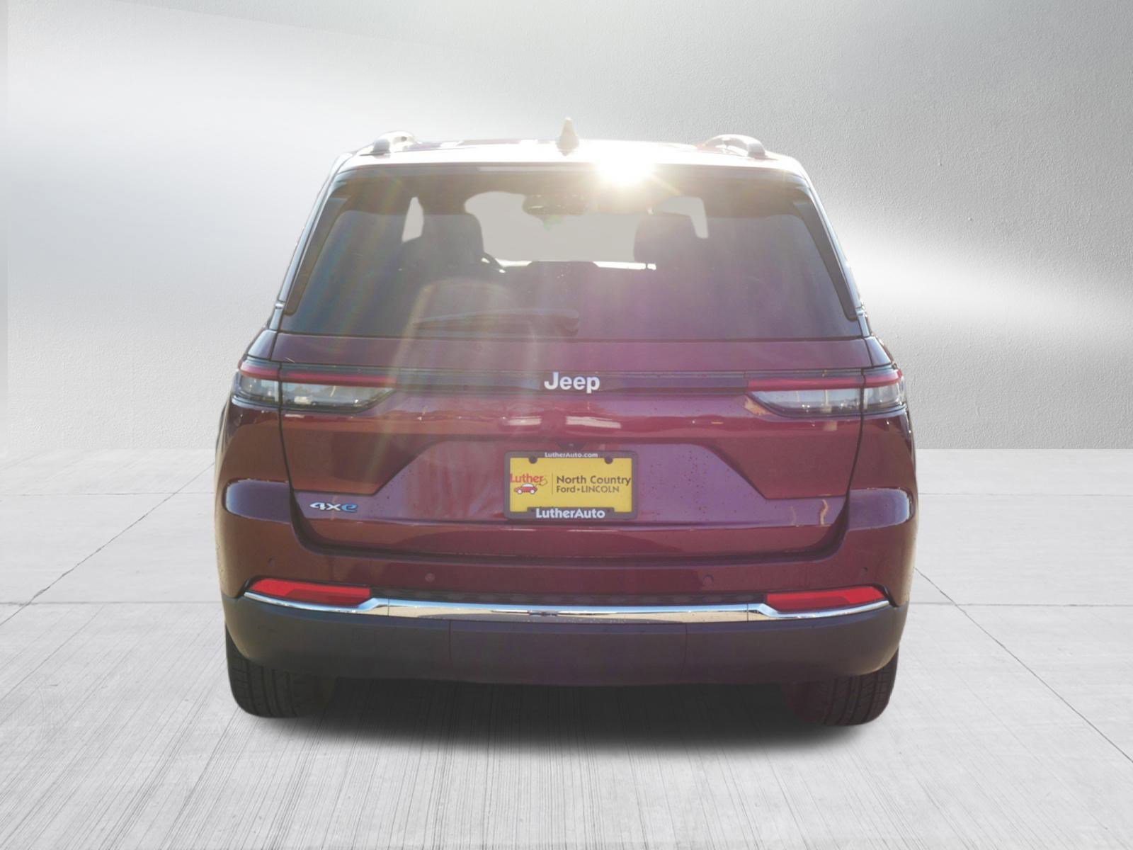 Used 2024 Jeep Grand Cherokee Limited 4xe image 4