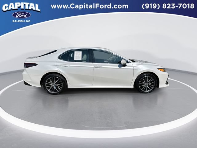Used 2023 Toyota Camry XLE FWD image 9