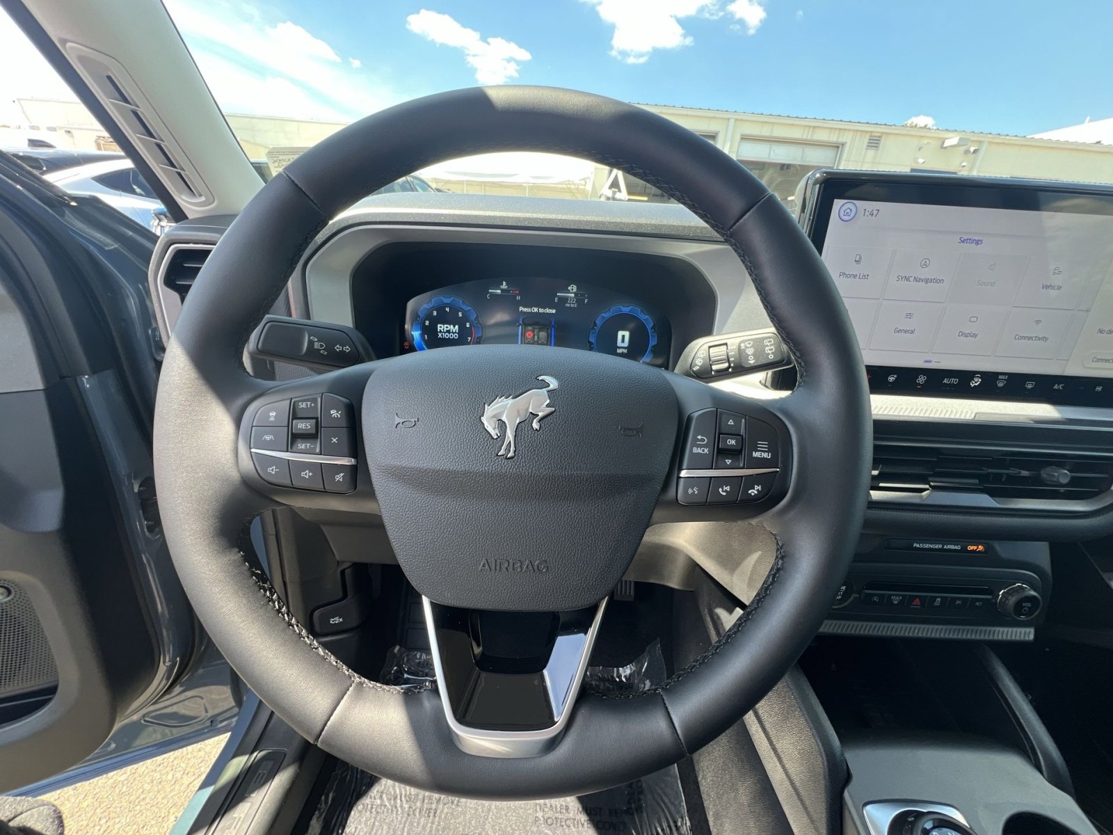 Certified 2025 Ford Bronco Sport Outer Banks w/ Outer Banks Tech Package+ AWD/4WD image 24