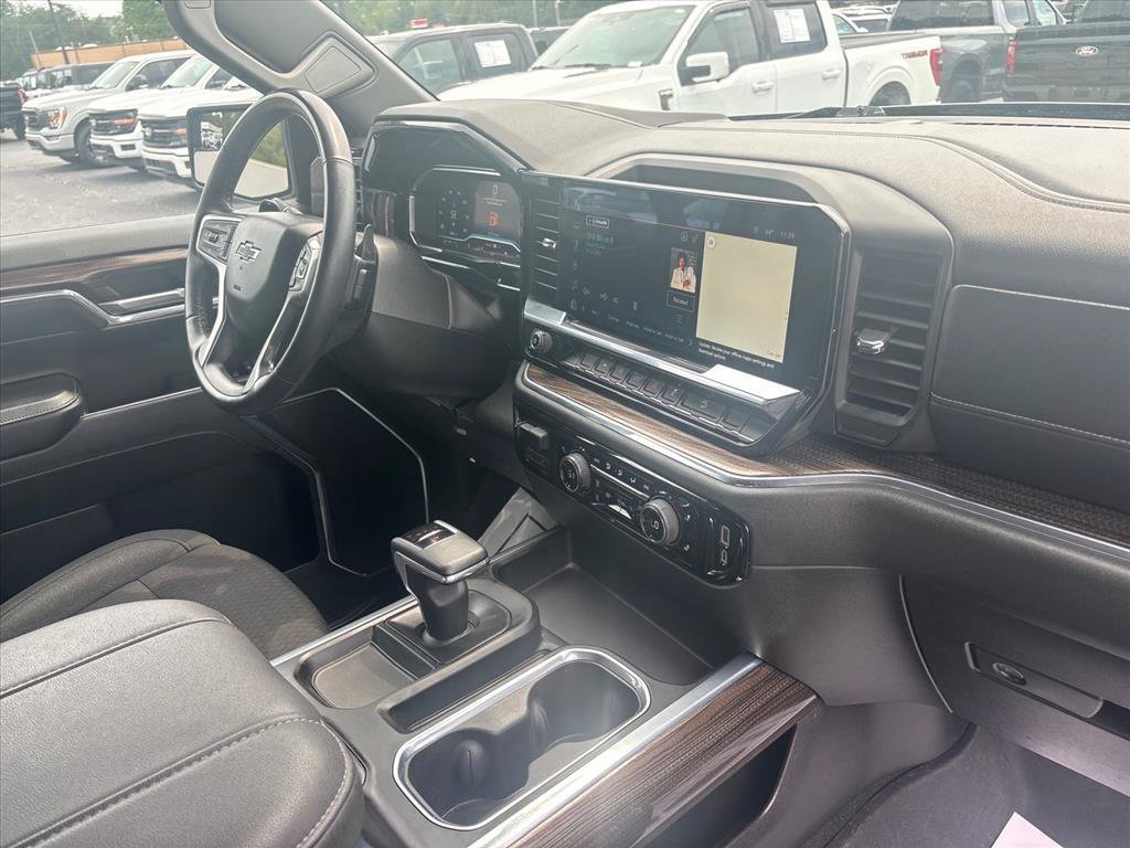 Used 2024 Chevrolet Silverado 1500 RST AWD/4WD image 13