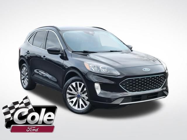 Certified 2022 Ford Escape Titanium image 1