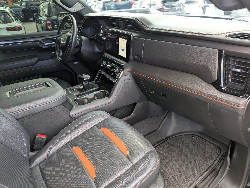 Used 2022 GMC Sierra 1500 AT4 w/ AT4 Premium Package AWD/4WD image 14