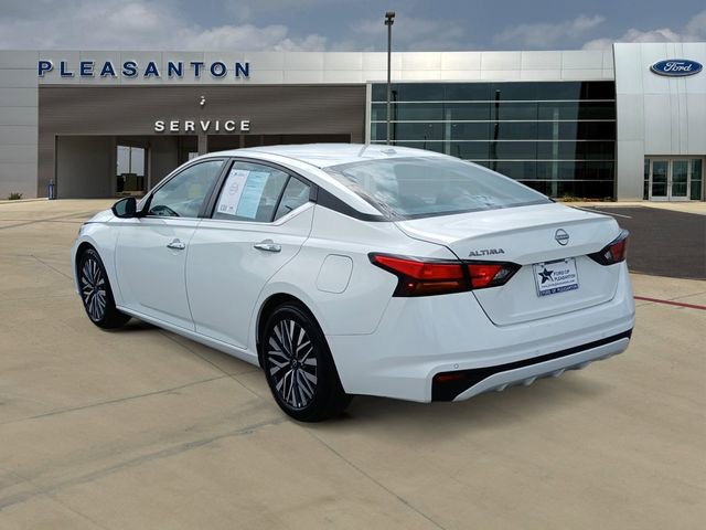 Used 2025 Nissan Altima 2.5 SV FWD image 3