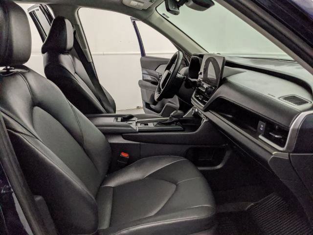 Used 2024 Toyota Grand Highlander XLE image 23