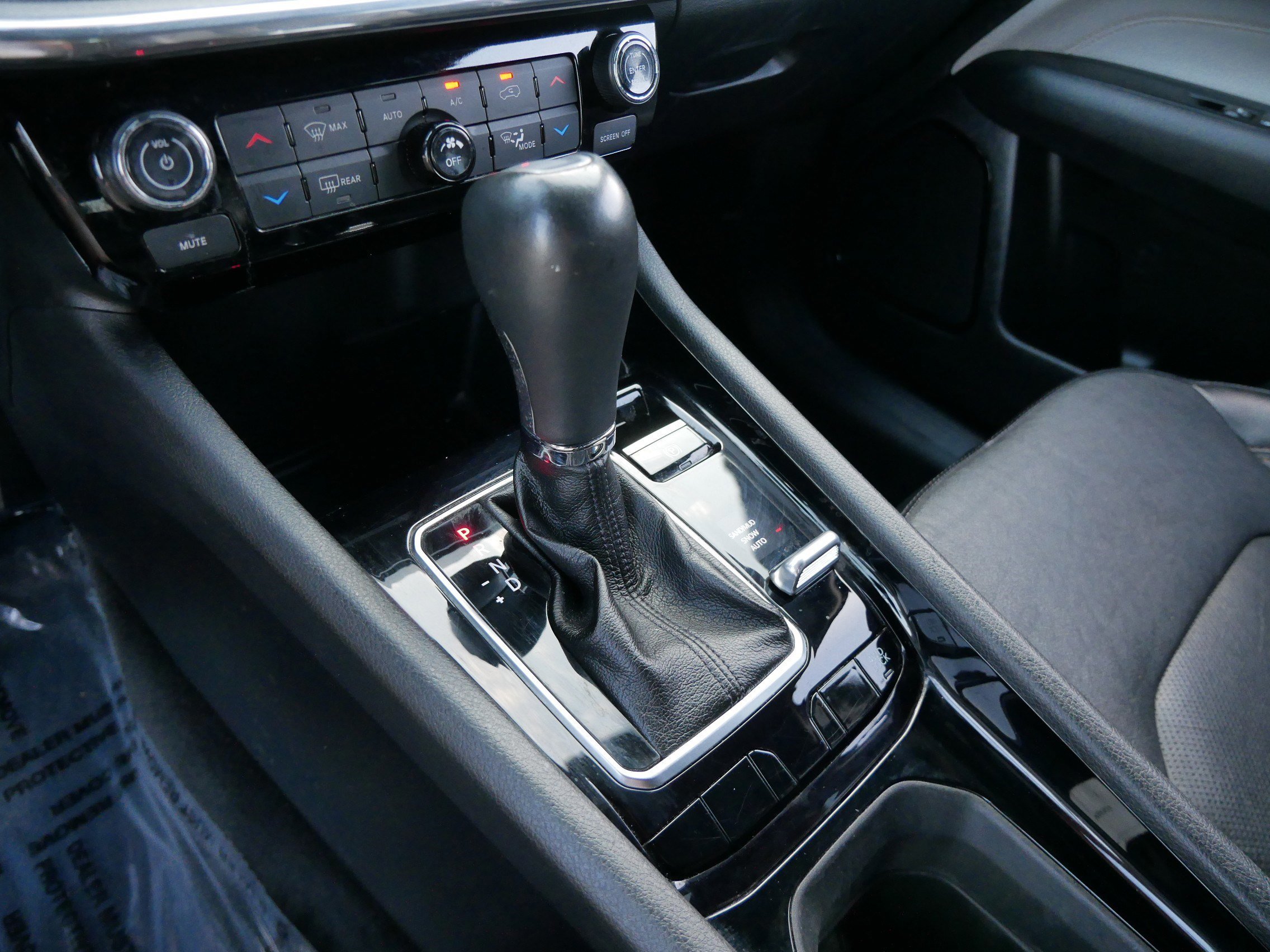 Used 2023 Jeep Compass Limited image 24