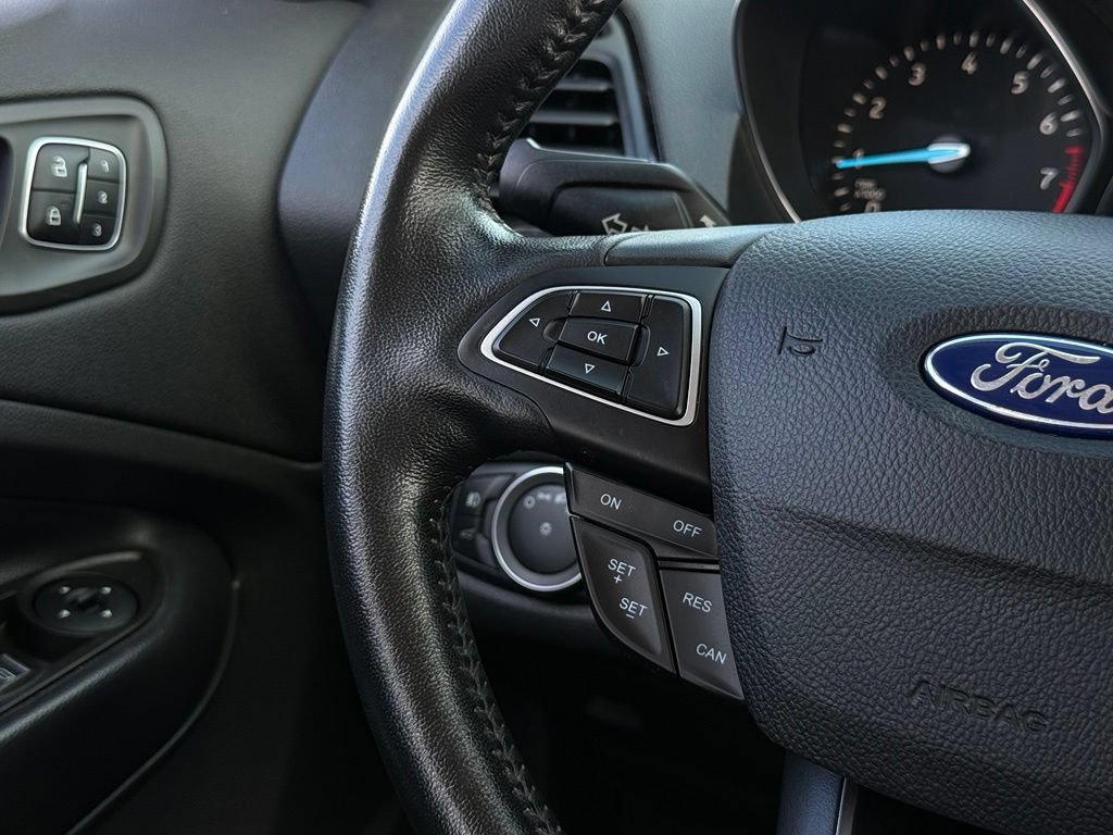 Certified 2019 Ford Escape Titanium AWD/4WD image 9