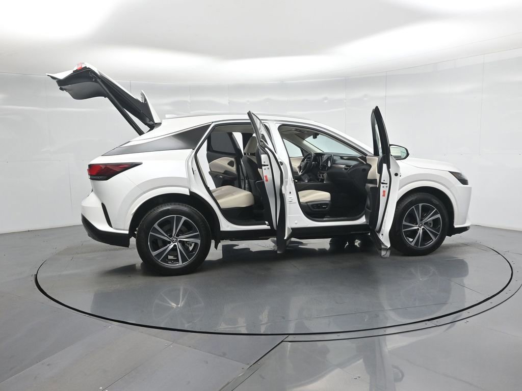 Used 2024 Lexus RX 350h w/ Convenience Package image 33