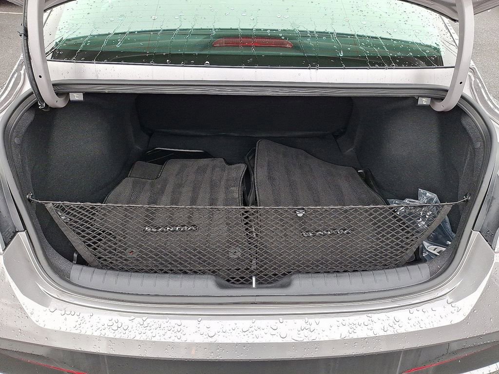 Used 2024 Hyundai Elantra SEL image 29