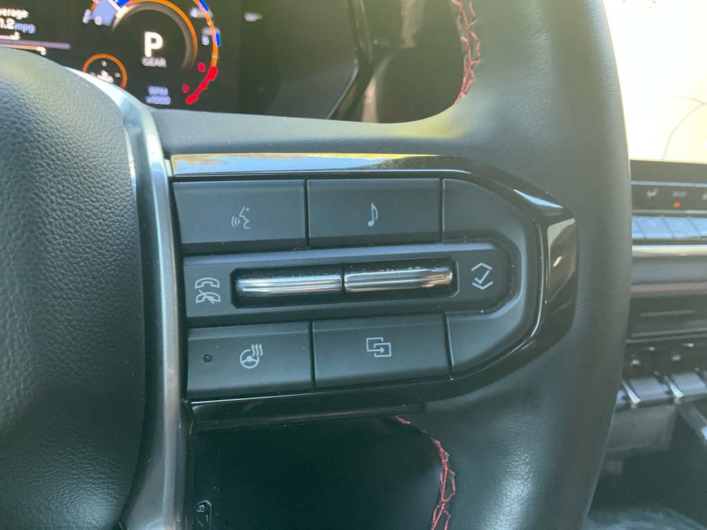 Used 2024 Chevrolet Colorado Z71 w/ Z71 Convenience Package 2 image 20