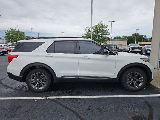Certified 2022 Ford Explorer XLT w/ Equipment Group 202A AWD/4WD image 7