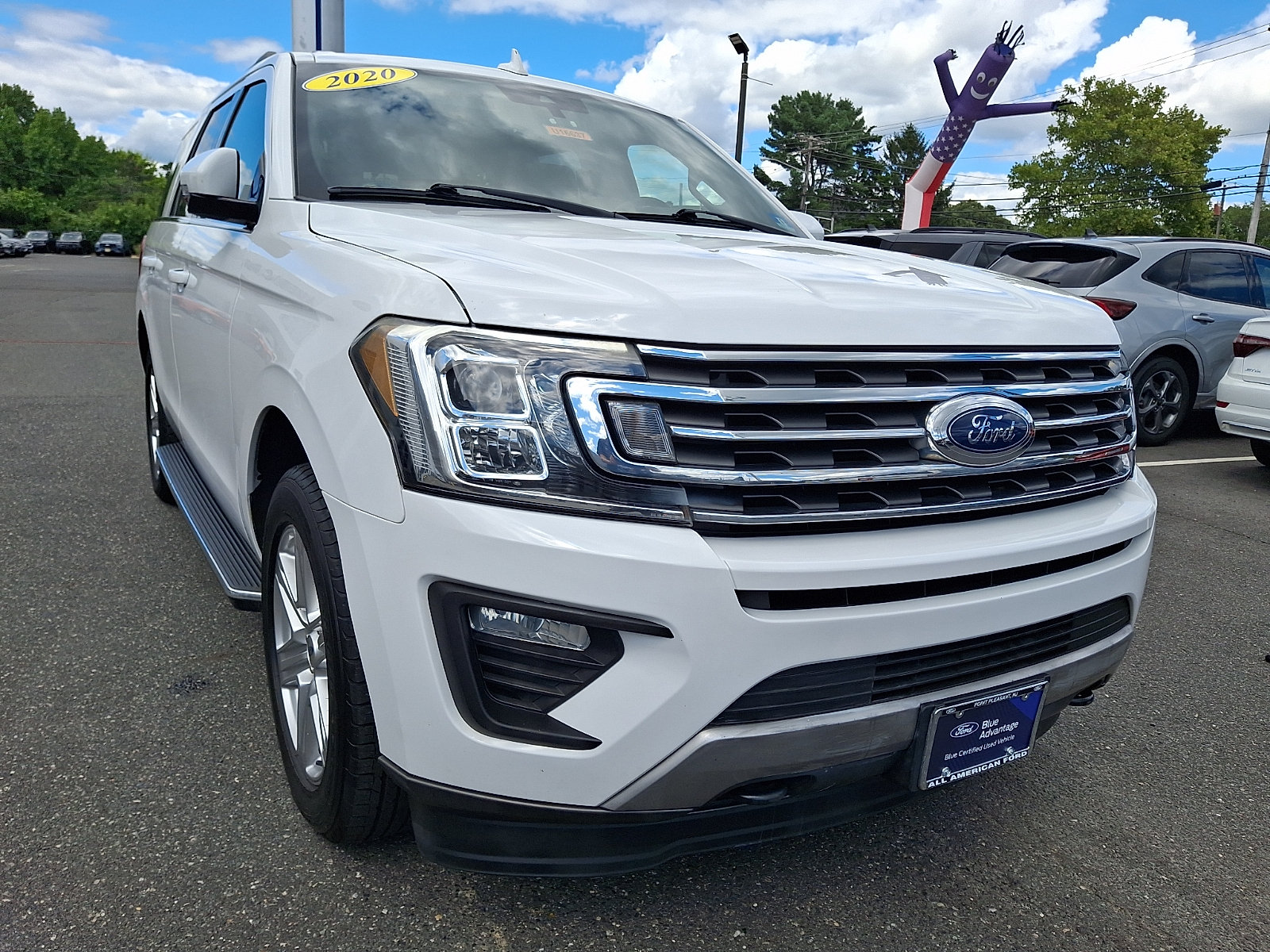 Certified 2020 Ford Expedition XLT w/ Equipment Group 202A AWD/4WD image 2