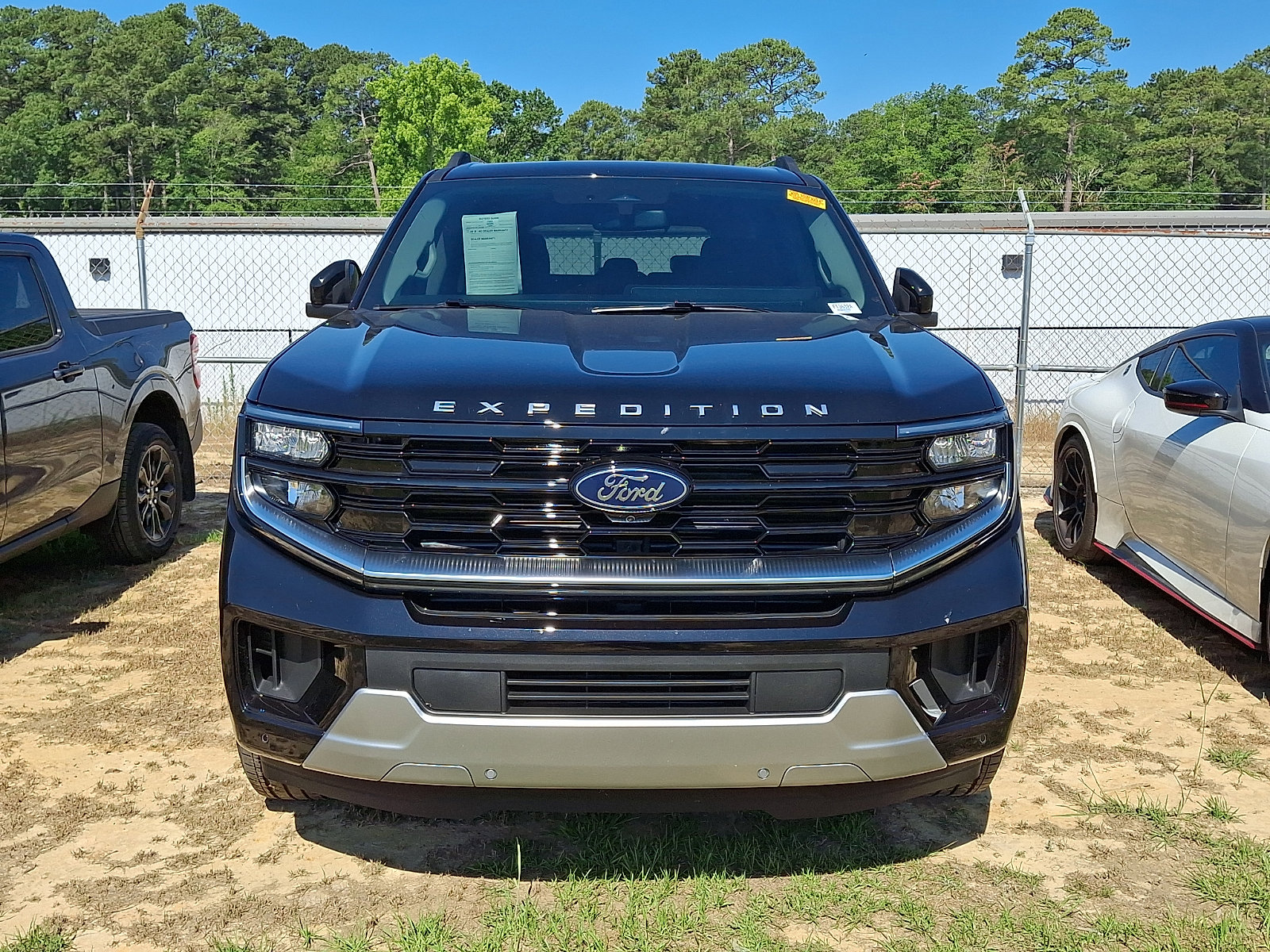 Certified 2025 Ford Expedition Platinum w/ Driver's Package AWD/4WD image 2