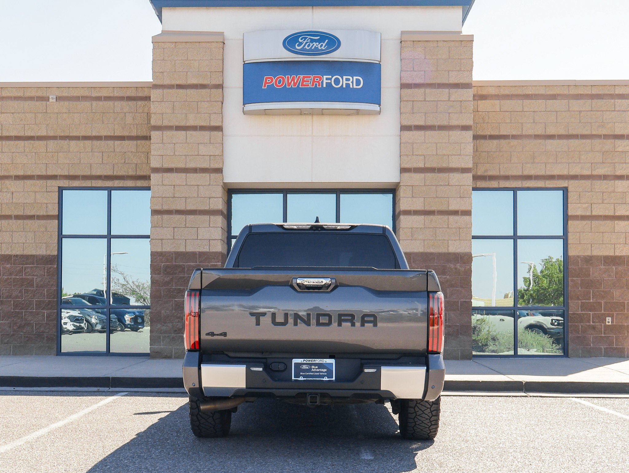 Used 2023 Toyota Tundra Limited AWD/4WD image 7