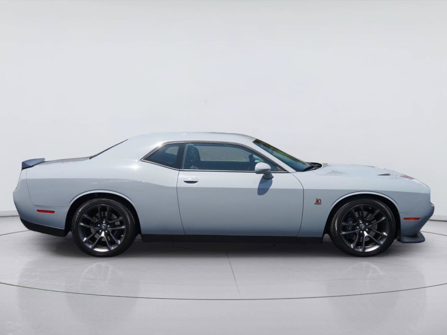 Used 2021 Dodge Challenger R/T Scat Pack RWD image 5
