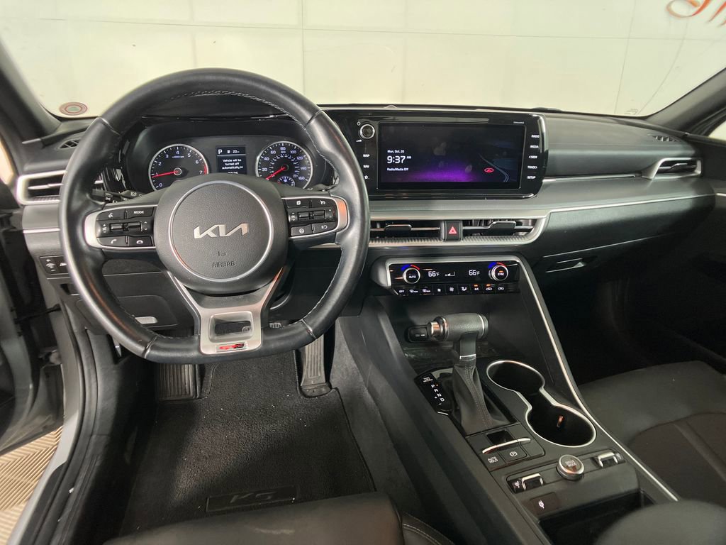 Used 2022 Kia K5 GT-Line image 11