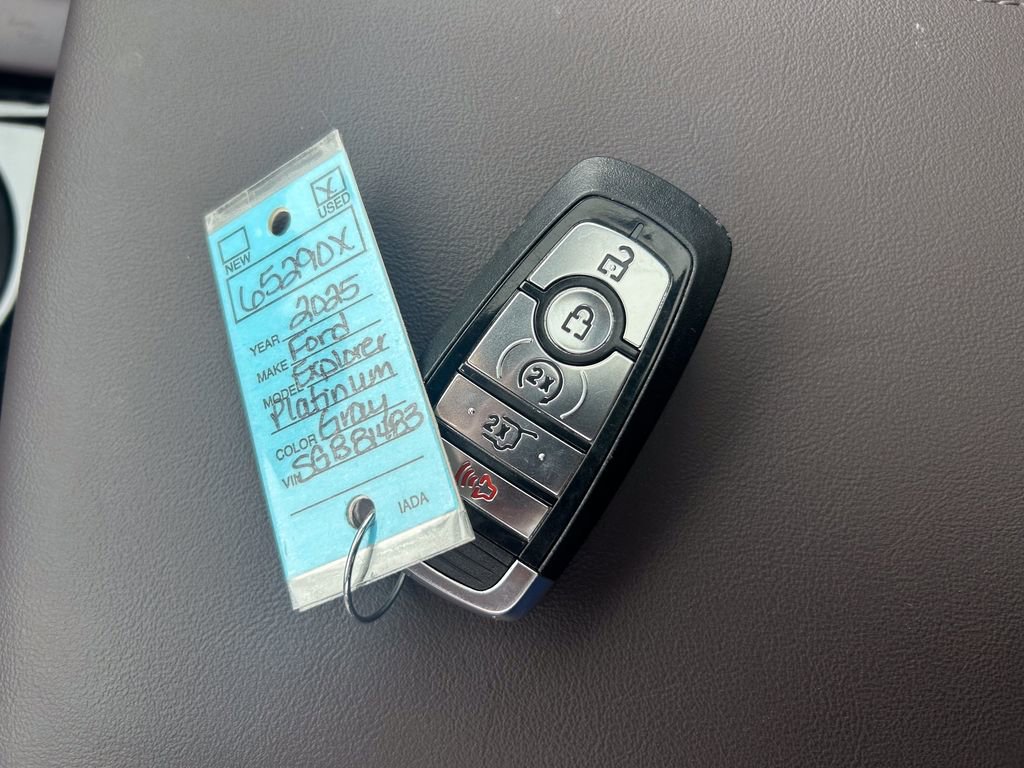 Certified 2025 Ford Explorer Platinum w/ LUX Leather Package image 42