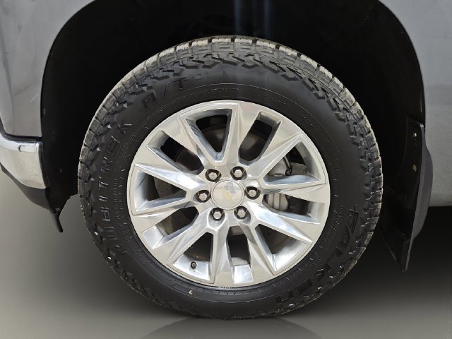 Used 2021 Chevrolet Silverado 1500 LTZ w/ LTZ Premium Package AWD/4WD image 25