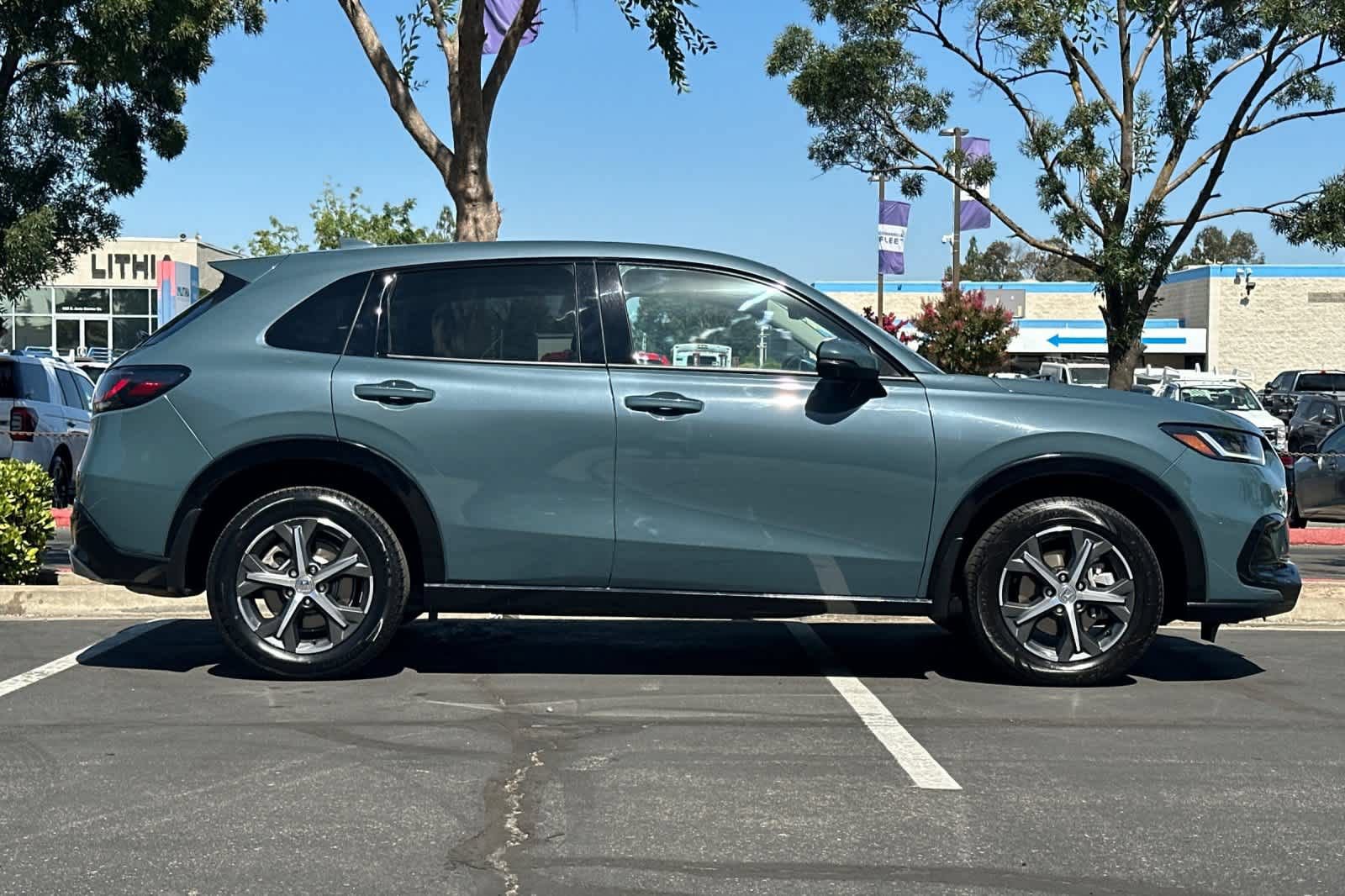 Used 2024 Honda HR-V EX-L image 9