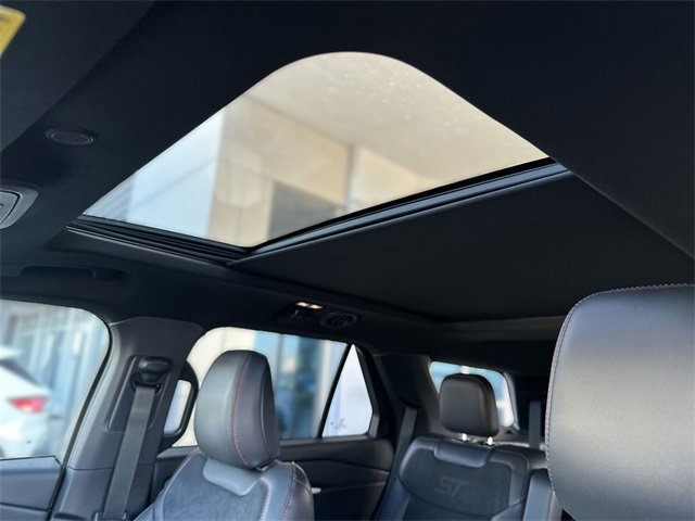 Certified 2025 Ford Explorer ST w/ Sun And Sound Package image 23