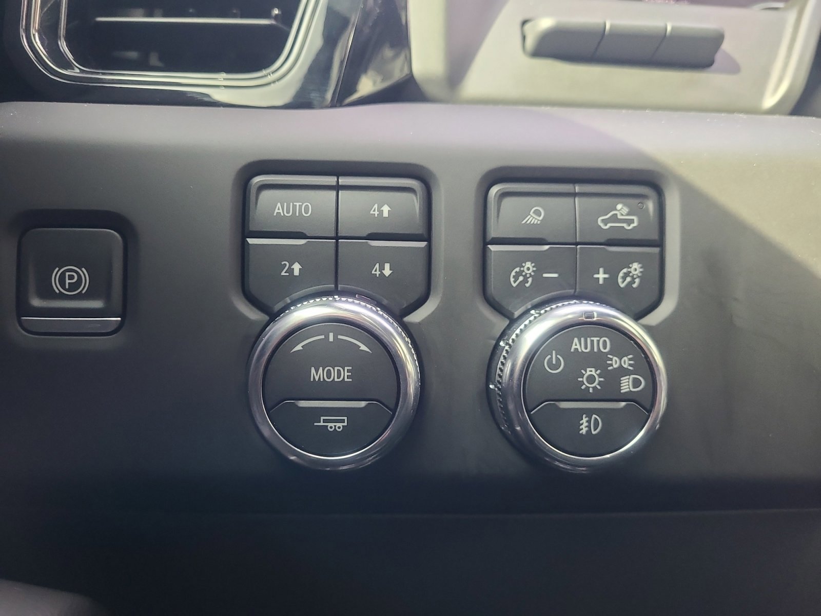 Used 2022 GMC Sierra 1500 AT4X image 35