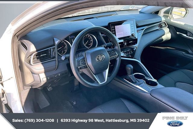 Used 2024 Toyota Camry LE image 12
