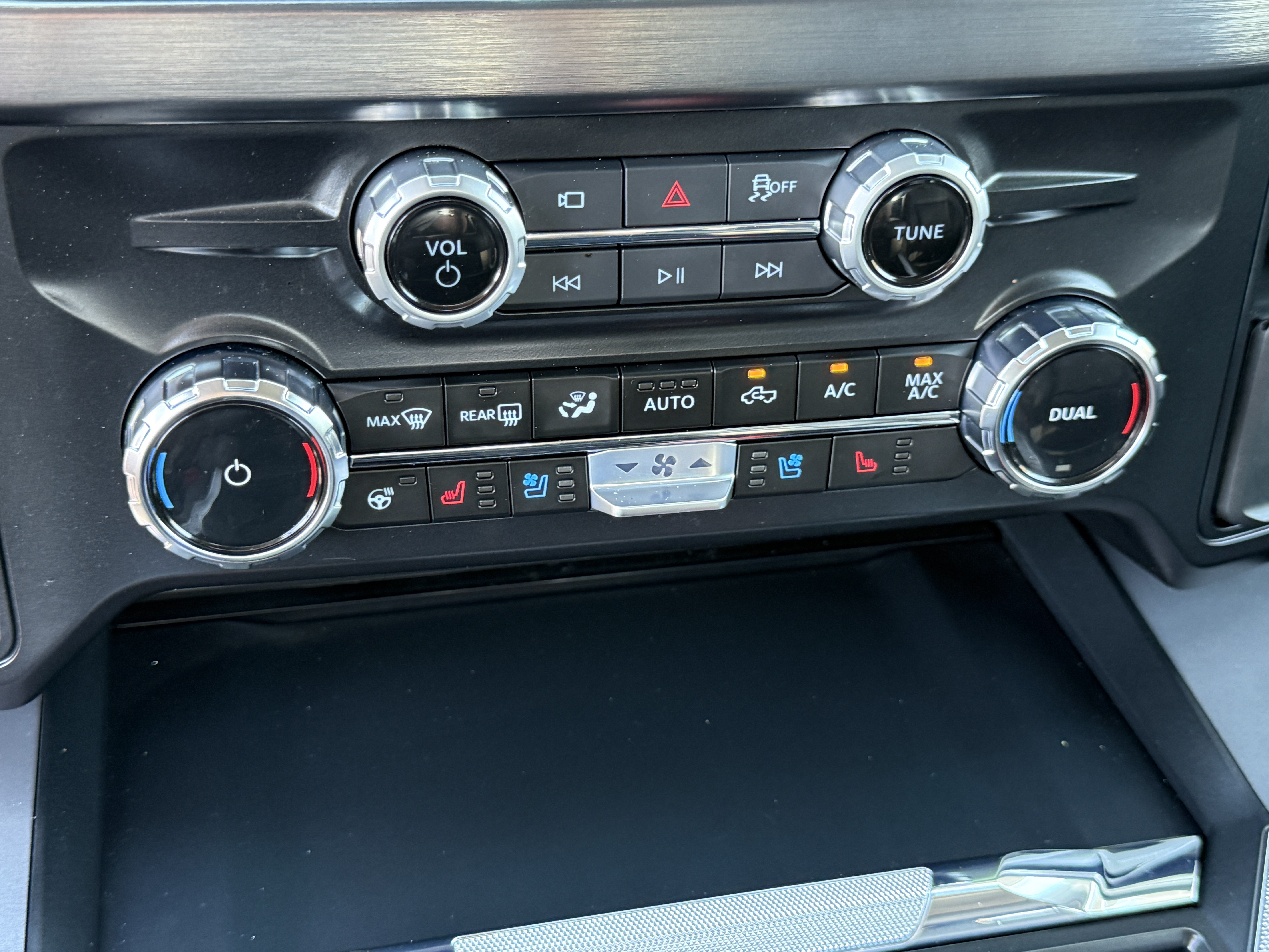 Certified 2025 Ford F250 Lariat w/ Chrome Package AWD/4WD image 20