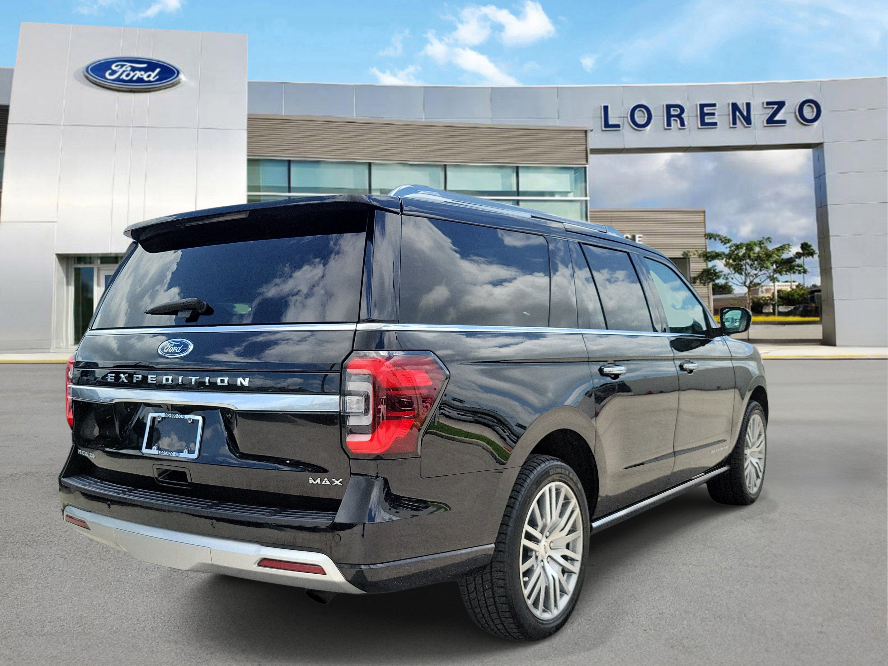 Certified 2023 Ford Expedition Max Platinum RWD image 5