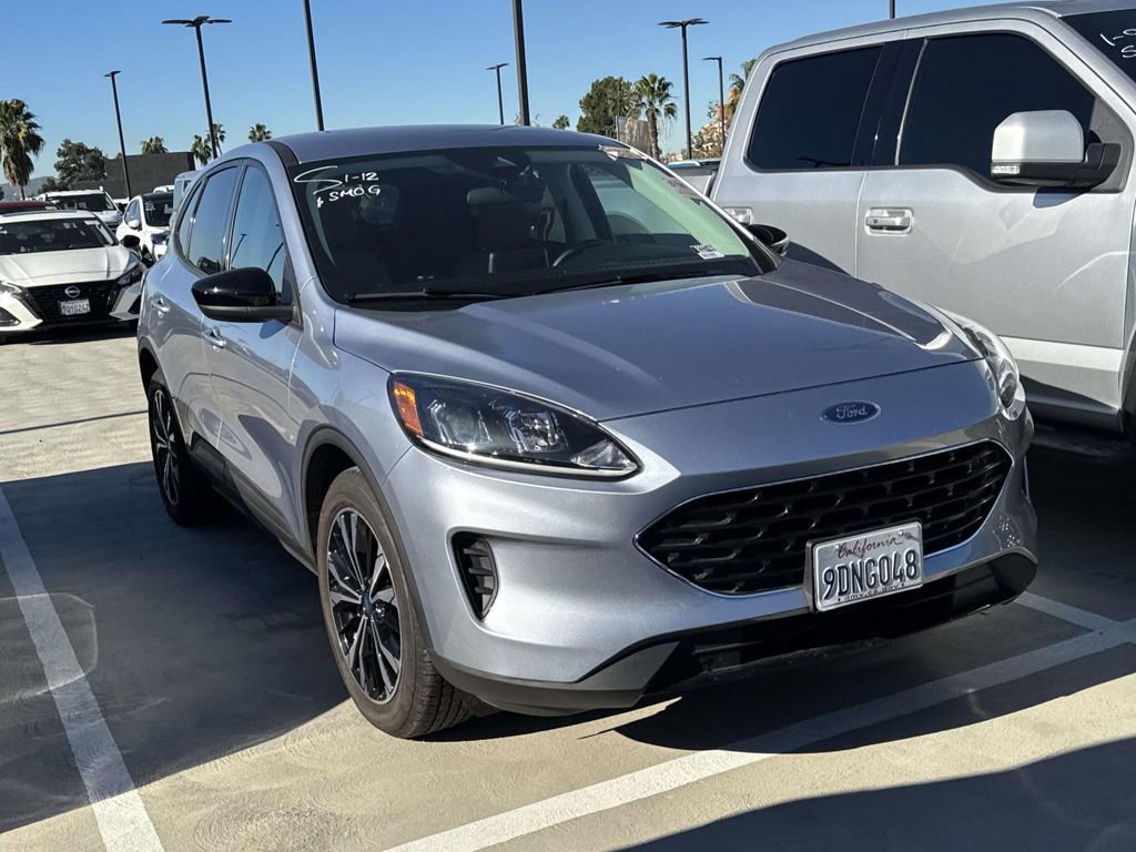 Certified 2022 Ford Escape SE w/ SE Sport Appearance Package image 2