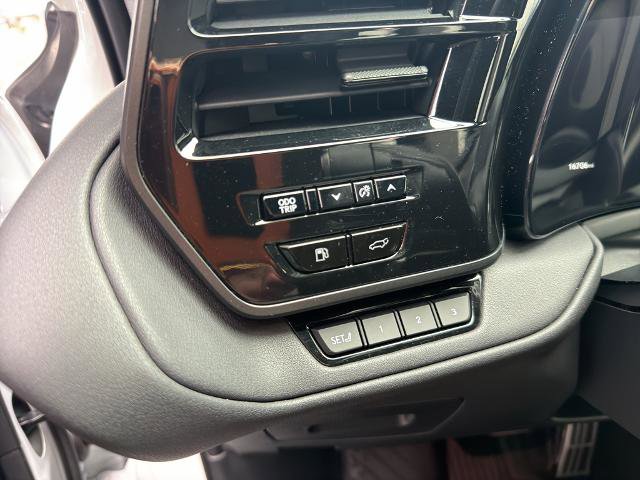 Used 2025 Lexus TX 500h AWD w/ Technology Package image 21