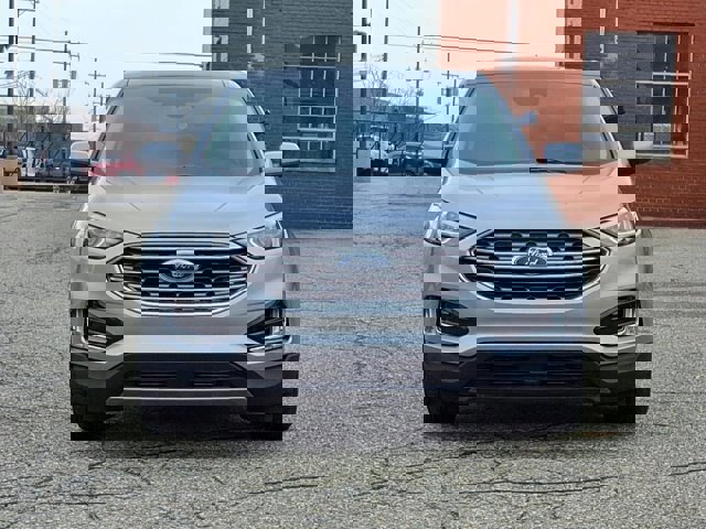 Certified 2022 Ford Edge SEL w/ Convenience Package image 4