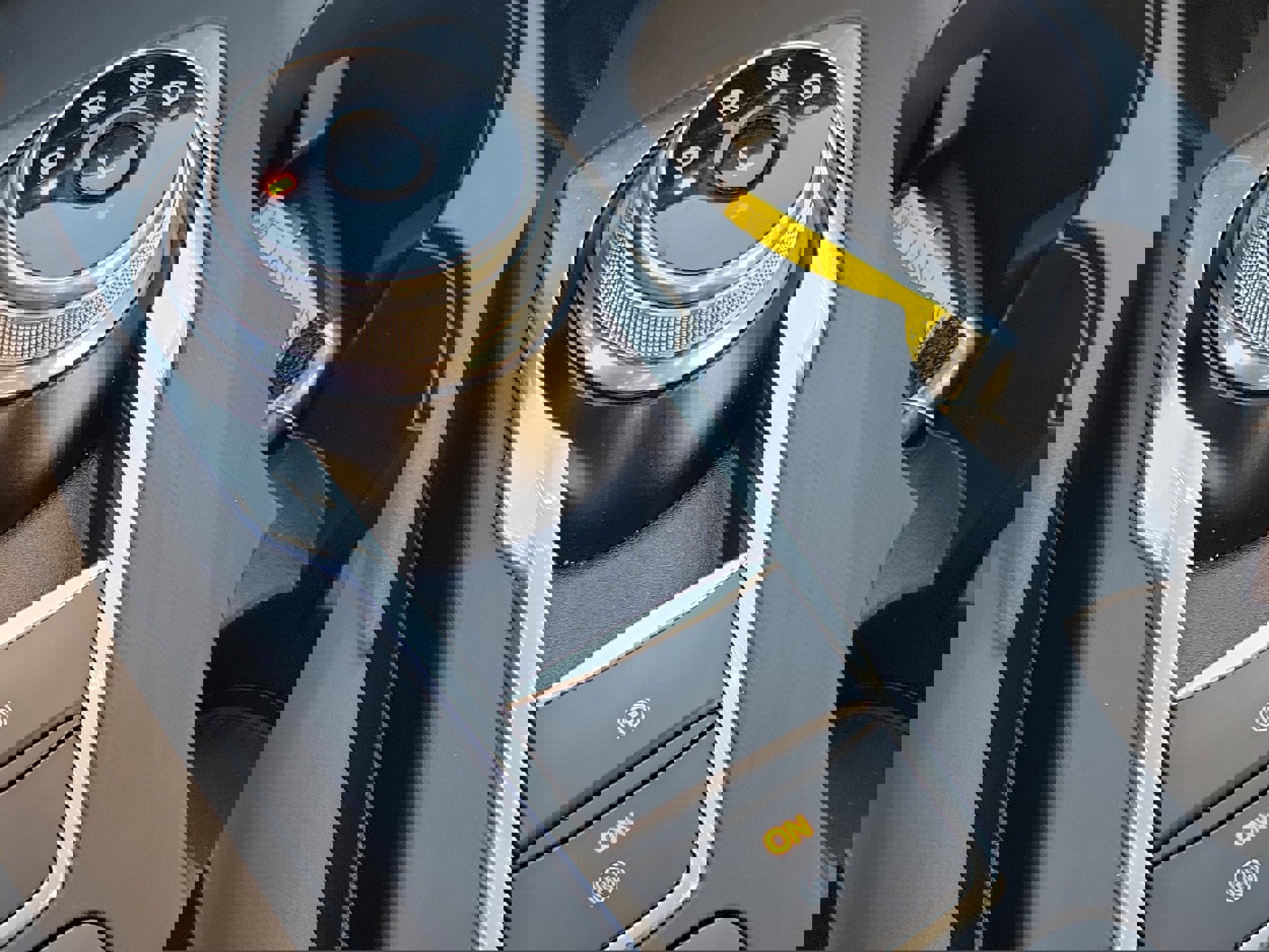 Certified 2020 Ford Escape SEL image 33