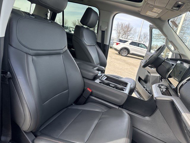 Certified 2025 Ford Expedition Active image 43